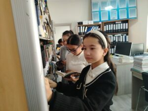 🏛 Yakkasaroy tuman axborot-kutubxona markazida ekskursiya file 281